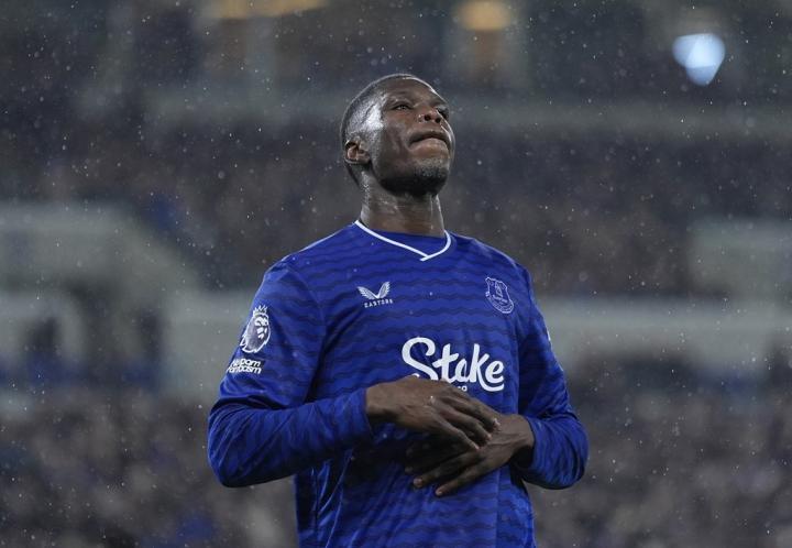  巴里揭露酋长球场不愉快一幕；朋友遭袭后获安保护送，暴力行为遭强烈谴责。 体育新闻 巴里揭露酋长球场不愉快一幕；朋友遭袭后获安保护送，暴力行为遭强烈谴责。 体育新闻 巴里揭露酋长球场不愉快一幕；朋友遭袭后获安保护送，暴力行为遭强烈谴责。 体育新闻