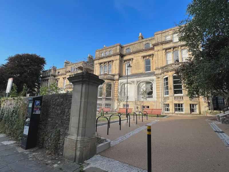  留学申请者：2027QS年度英国高校排位上升潜力股深度剖析 教育招生