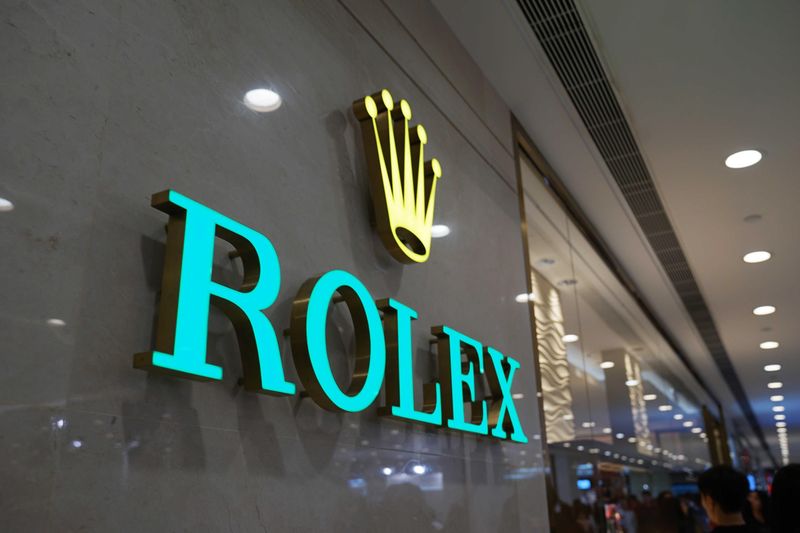 【深度技术解析】跨年夜瑞士酒吧火灾:闪燃现象与建筑安全漏洞的技术复盘 新闻