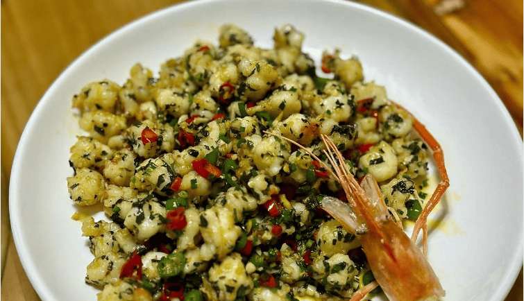  长沙辉海餐厅的「反规模」逻辑：日供四桌背后的极致品控与匠心坚守 新闻