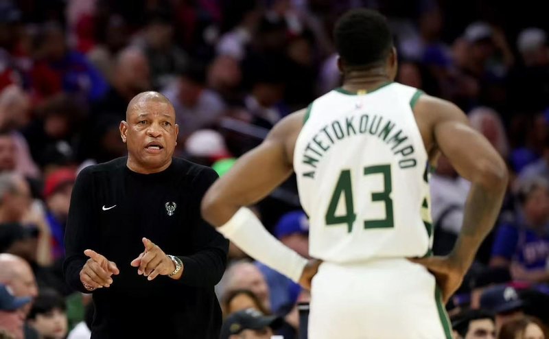  [传奇转身与新篇开启] 里弗斯退休、莫兰特去向未定：NBA正在悄悄改变的模样 体育新闻